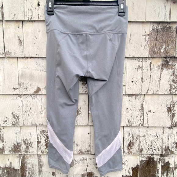 Athleta Sports Mesh Insert Leggings - Picture 4 of 5